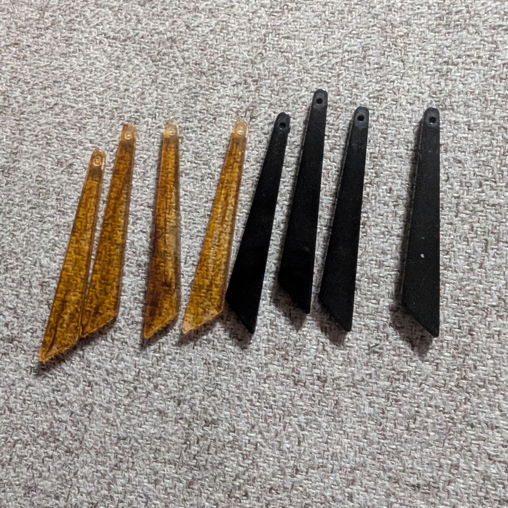Assorted Amber and Black Vintage necklace prisms (8 pcs)  #40